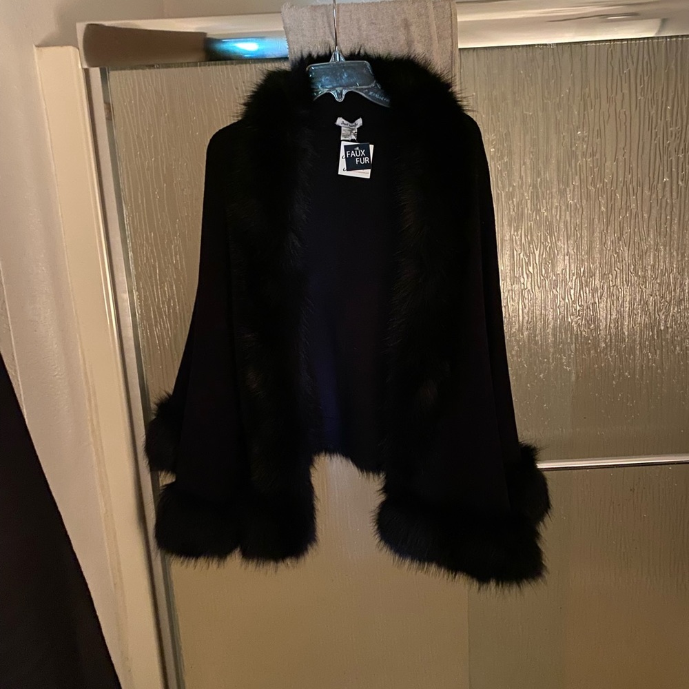 New Just Jaime faux fur trimmed shawl cape